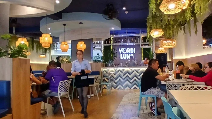 Yordi Luna Cevichería